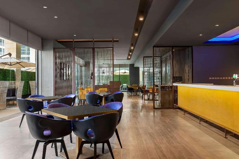 Novotel Dubai Gold District - Restoran