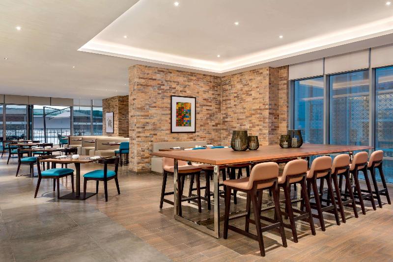 Novotel Dubai Gold District - Restoran