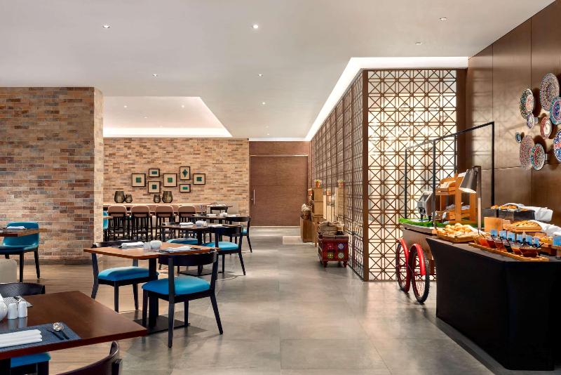 Novotel Dubai Gold District - Restoran
