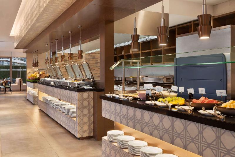 Novotel Dubai Gold District - Restoran