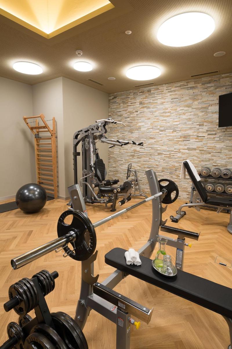 Peaks Place Apartment-Hotel & Spa - Aktivite
