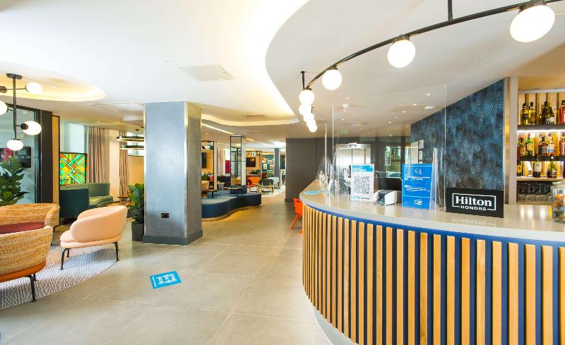 Hampton By Hilton London Park Royal - Lobi