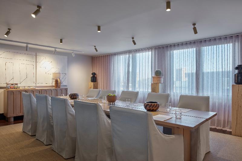 ONE HUNDRED SHOREDITCH - Toplantı