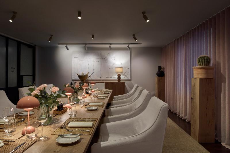 ONE HUNDRED SHOREDITCH - Toplantı