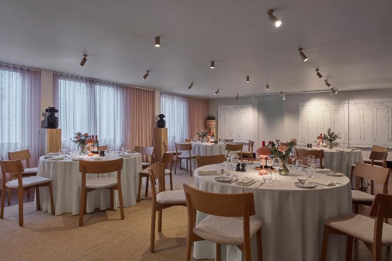 ONE HUNDRED SHOREDITCH - Toplantı
