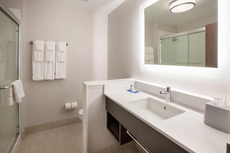Holiday Inn Express Jamaica - JFK AirTrain - NYC - Oda