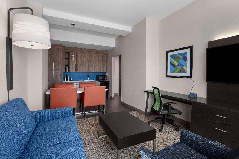 HI Expr & Suites Woodside LaGuardia Airpt by IHG - Oda