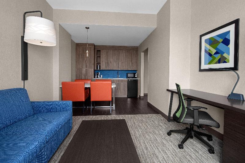 HI Expr & Suites Woodside LaGuardia Airpt by IHG - Oda