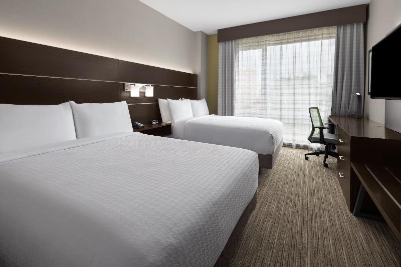 HI Expr & Suites Woodside LaGuardia Airpt by IHG - Oda