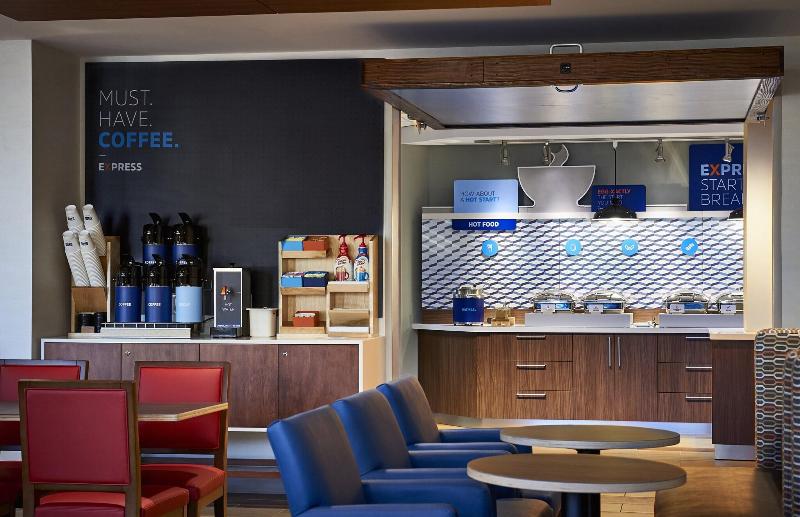 HI Expr & Suites Woodside LaGuardia Airpt by IHG - Restoran