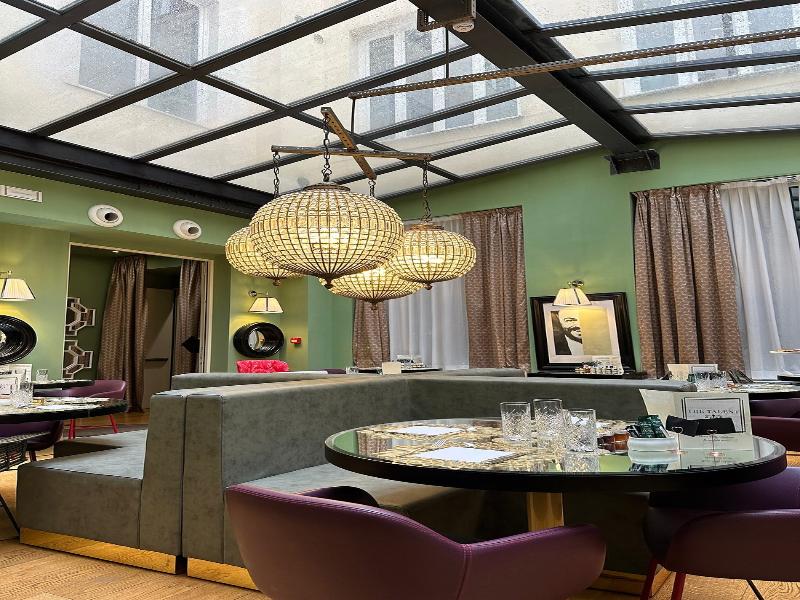 The Talent Hotel - Genel