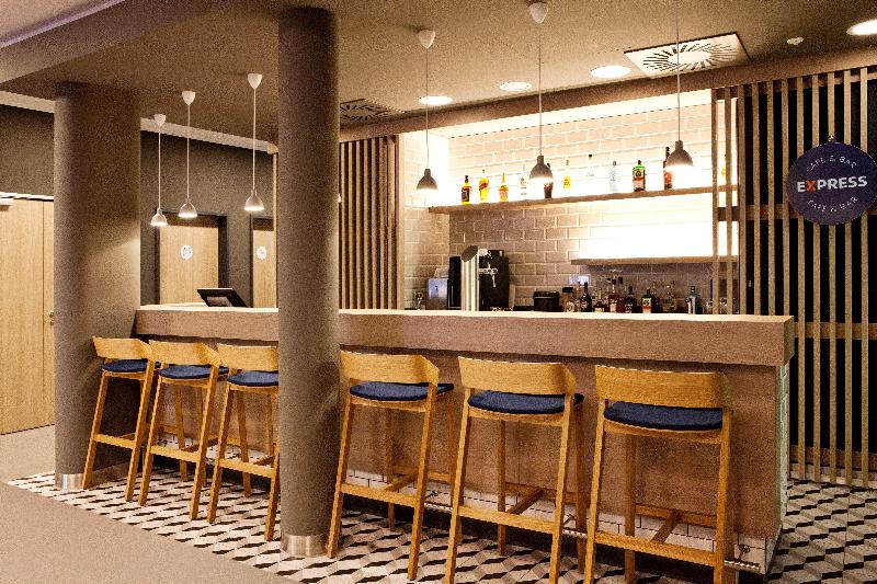 Holiday Inn Express Trier - Bar