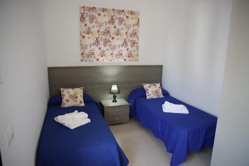 Oasi Guzzetta Hotel e Case Vacanze - Oda