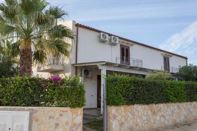 Oasi Guzzetta Hotel e Case Vacanze - Oda