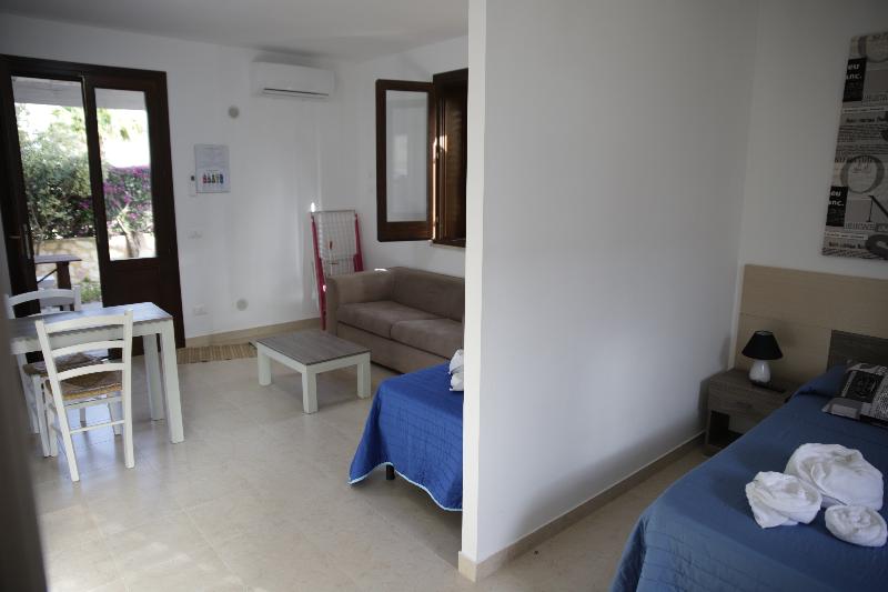 Oasi Guzzetta Hotel e Case Vacanze - Oda