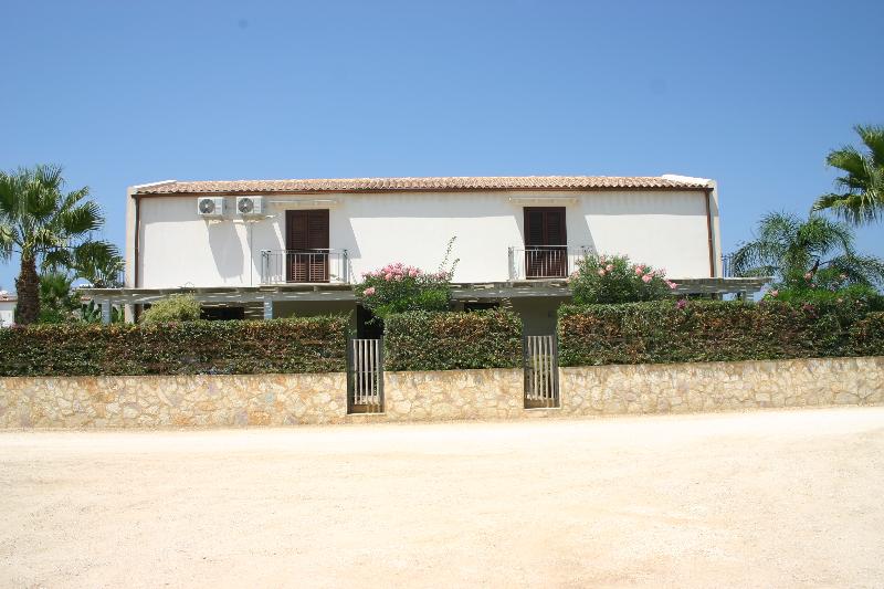 Oasi Guzzetta Hotel e Case Vacanze - Oda