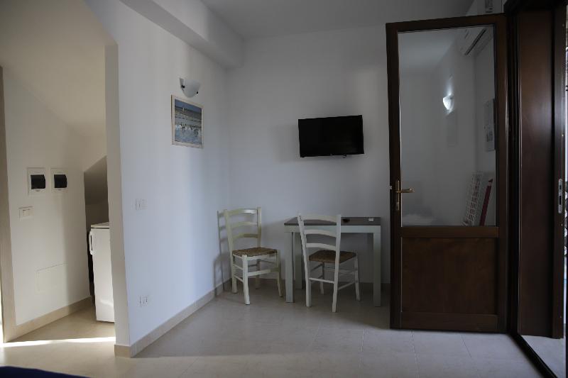 Oasi Guzzetta Hotel e Case Vacanze - Oda