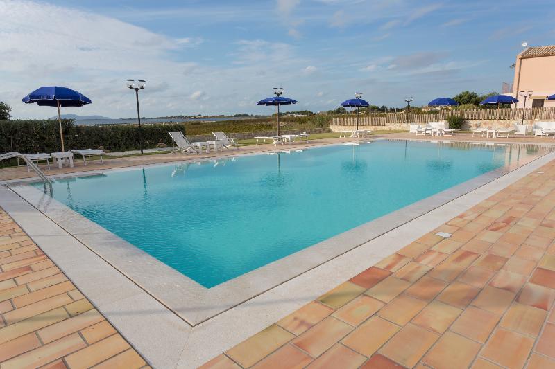 Oasi Guzzetta Hotel e Case Vacanze - Havuz