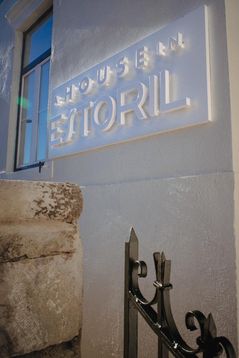 A House In Estoril (Adults Only) - Lobi