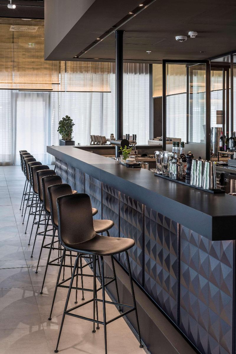 Melia Frankfurt City - Bar