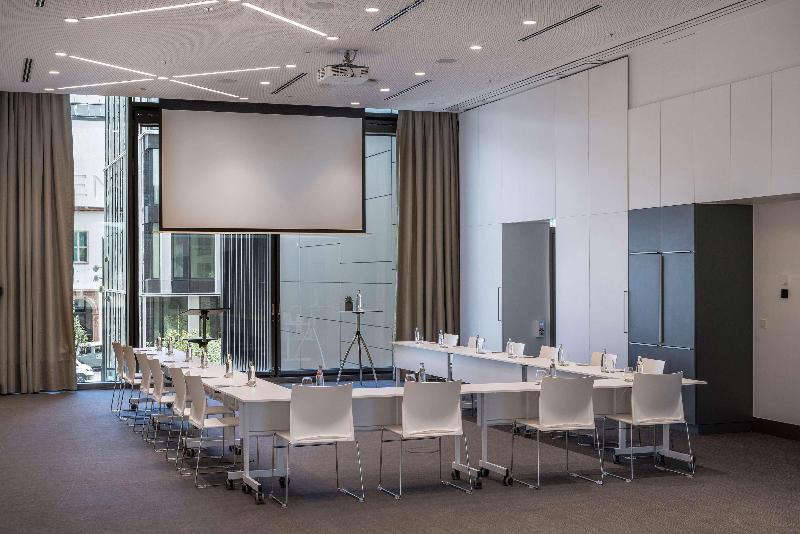 Melia Frankfurt City - Toplantı