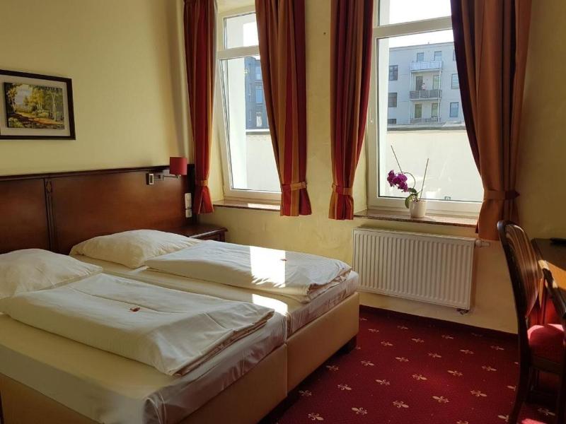 Hotel Medaillon - Oda