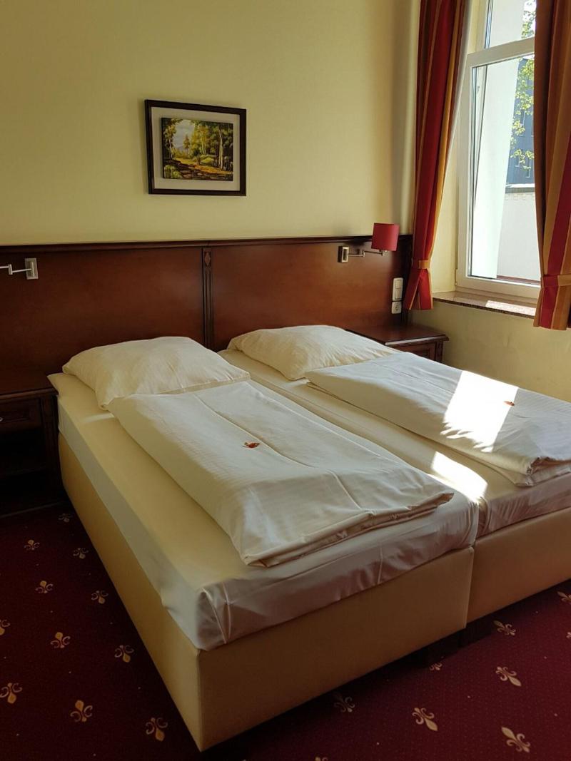 Hotel Medaillon - Oda