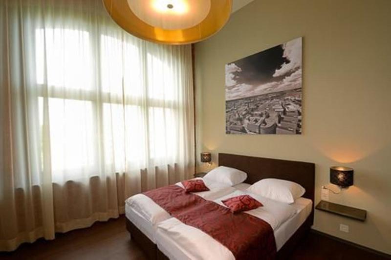 Hotel Volksschule - Oda