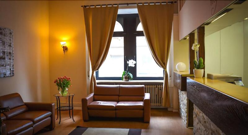 Hotel Am Landeshaus - Lobi