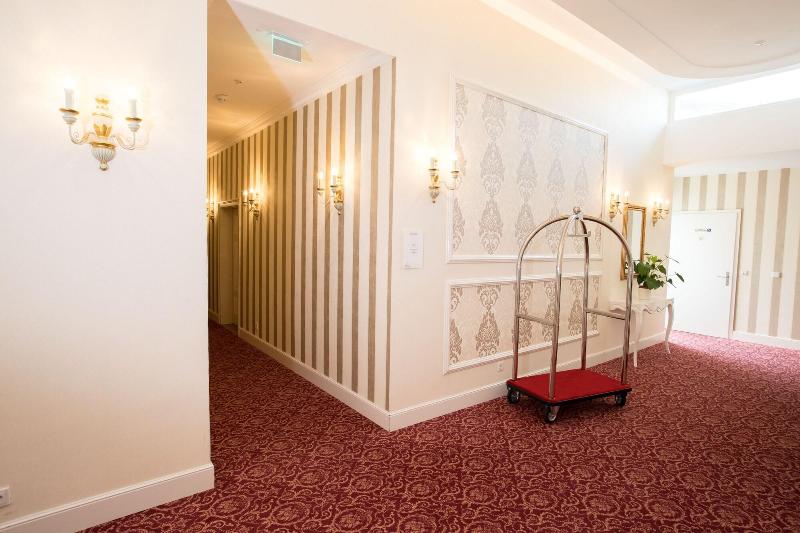Hotel Amts-Apotheke - Lobi