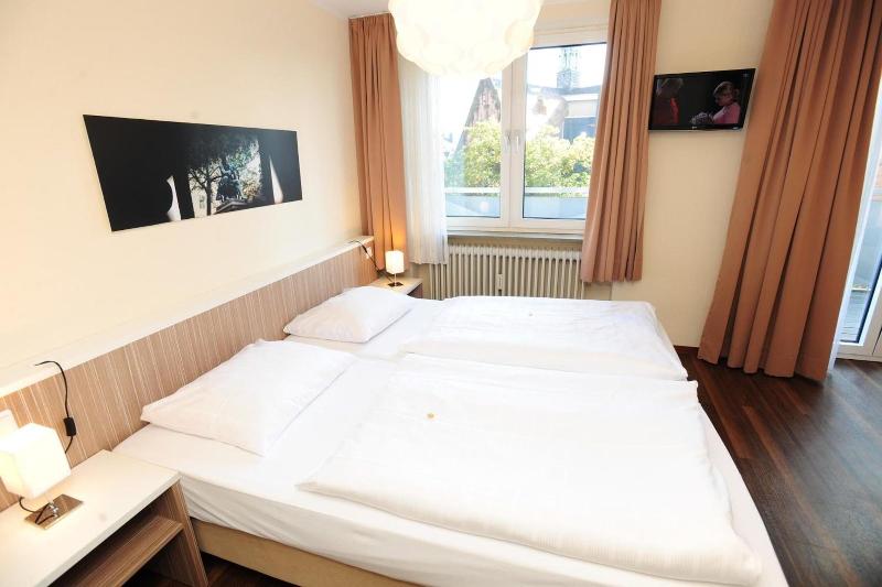 Hotel Madeleine - Oda