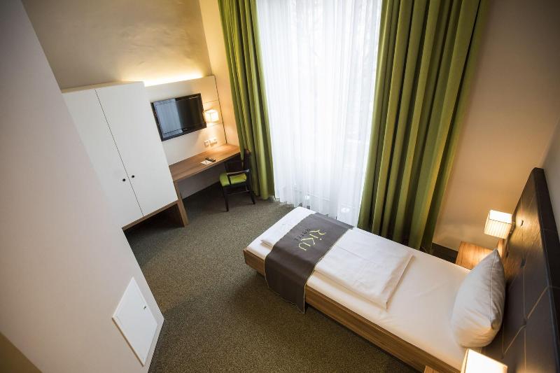RiKu HOTEL Neu-Ulm - Oda