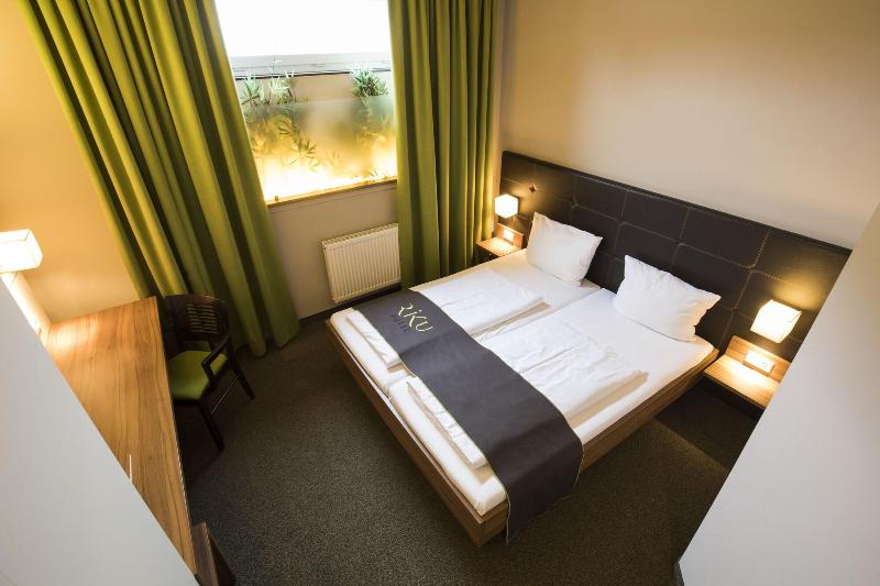 RiKu HOTEL Neu-Ulm - Oda