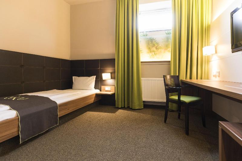 RiKu HOTEL Neu-Ulm - Oda