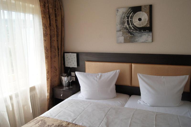 Base 1 Hotel Grenzblick - Oda