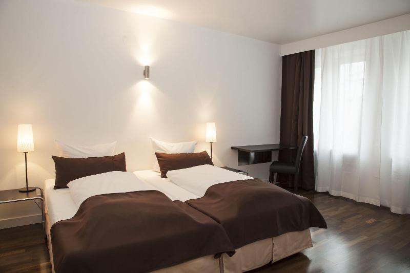 Hotel Mons Am Goetheplatz - Oda