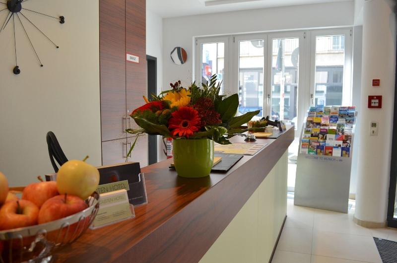 Augusten Hotel - Lobi
