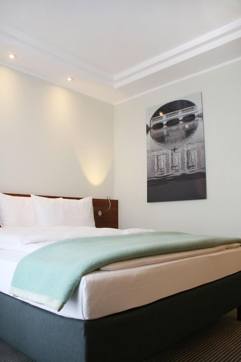 Augusten Hotel - Oda