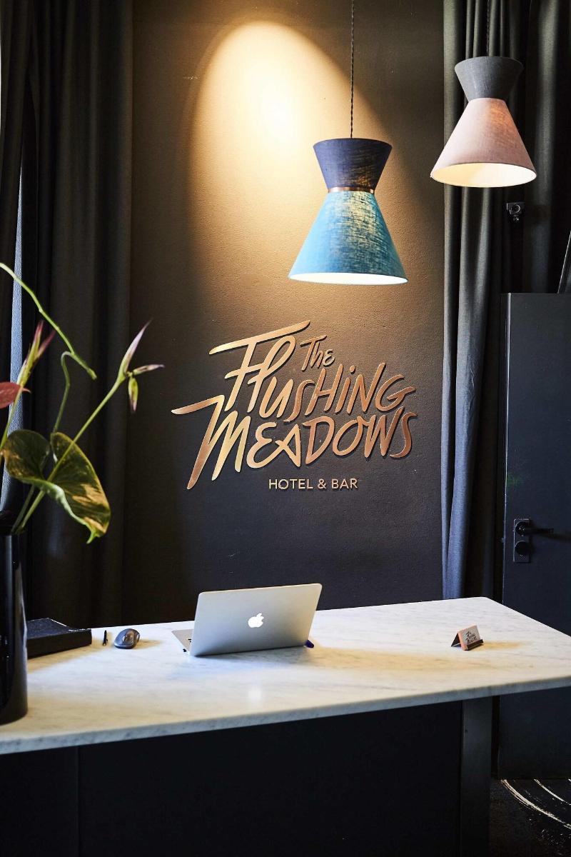 The Flushing Meadows Hotel & Bar - Lobi
