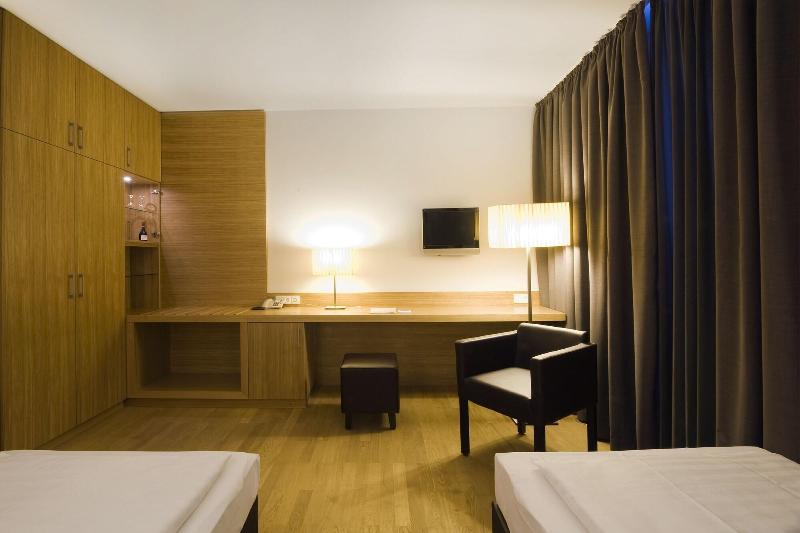 Hotel Thalmair - Oda