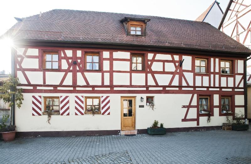 Nürnberger Hof - Genel