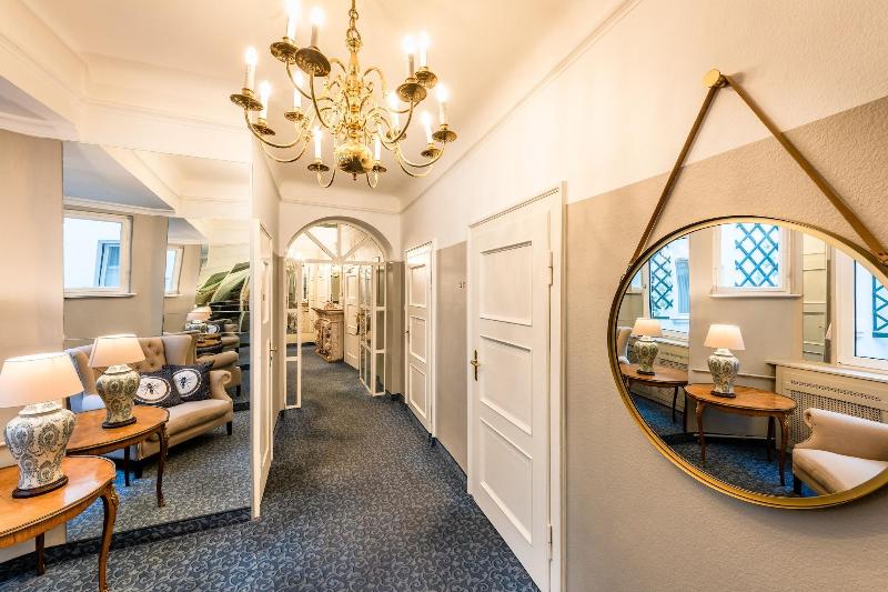 Hotel Würzburger Hof - Lobi