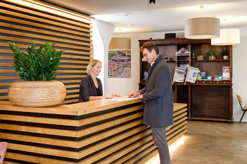 Hotel Am Peterstor - Lobi