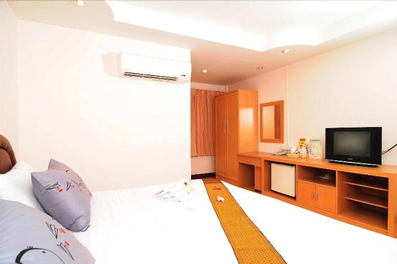 Bed by Tha-Pra Hotel and Apartment - Oda