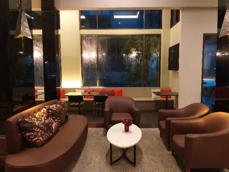 Songphanburi Hotel - Bar