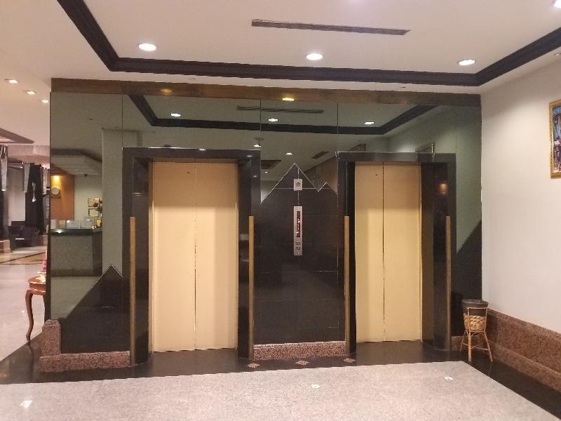 Songphanburi Hotel - Lobi