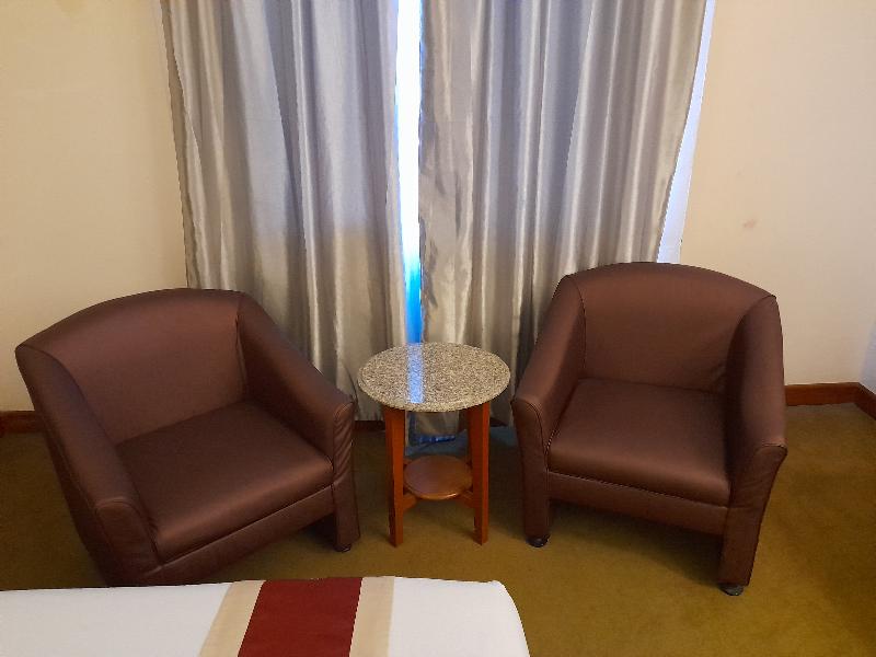 Songphanburi Hotel - Oda