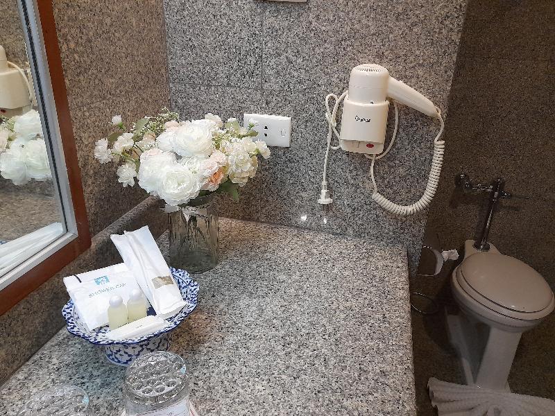 Songphanburi Hotel - Oda