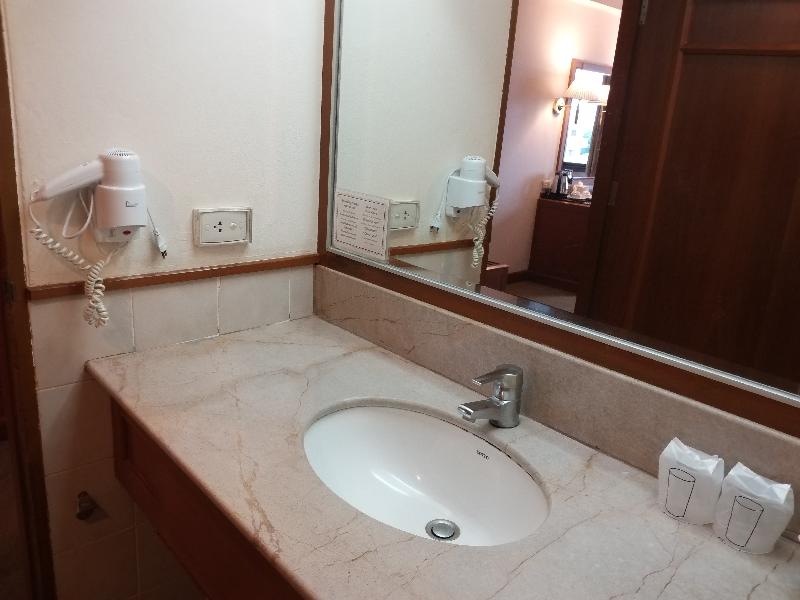 Songphanburi Hotel - Oda