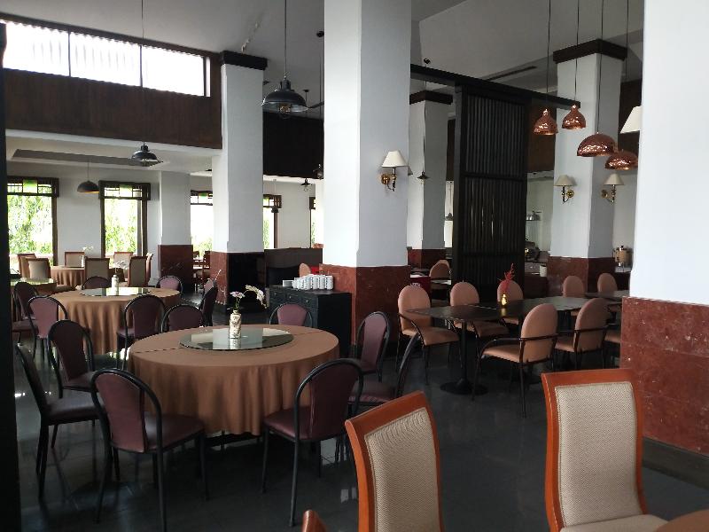 Songphanburi Hotel - Restoran
